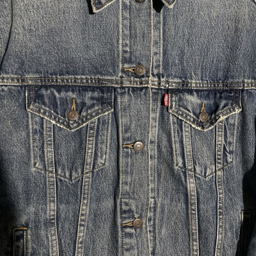 Levis Premium Jacket Men’s Medium Blue Denim Trucker Distressed Coat Big E - Picture 2 of 14